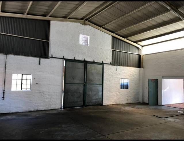 INDUSTRIAL PROPERTY TO RENT IN HENNOPSPARK